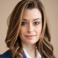 Claudia Solís-Román